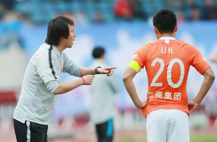 者在比赛中, bt, 很不利于天